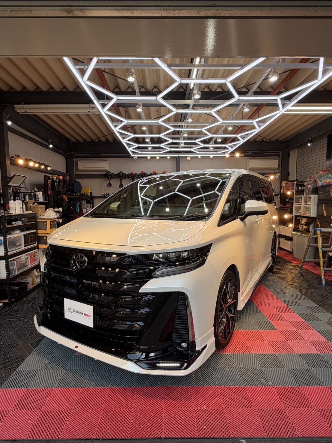 トヨタ ヴェルファイア SPECIALセットプラン② セラミックスペシャルセット 施工写真1